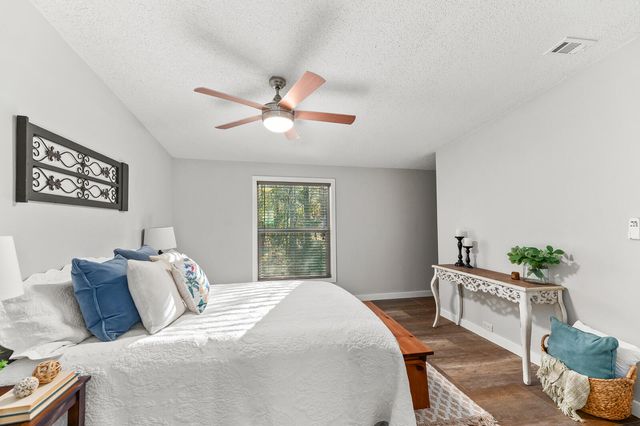 212 Langham Court, Moncks Corner, SC 29461