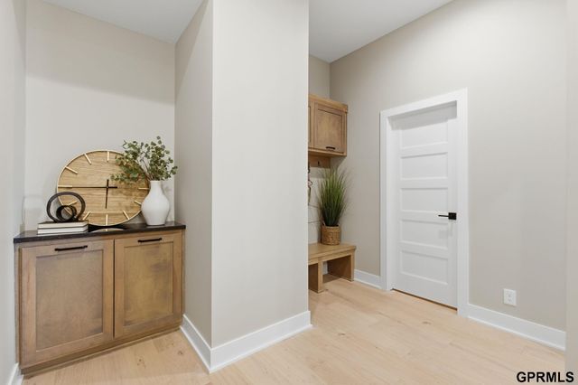 21121 Jessie Avenue, Elkhorn, NE 68022