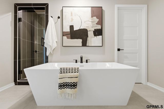 21121 Jessie Avenue, Elkhorn, NE 68022