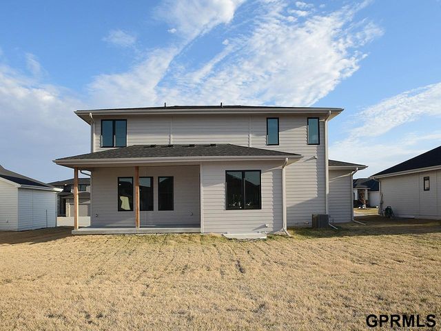 21121 Jessie Avenue, Elkhorn, NE 68022