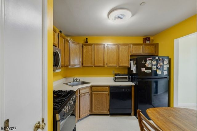 26 Brookside Ln 26, Mount Arlington Boro, NJ 07856