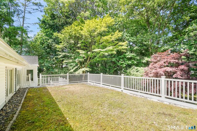 33 Sachem Road, Greenwich, CT 06830