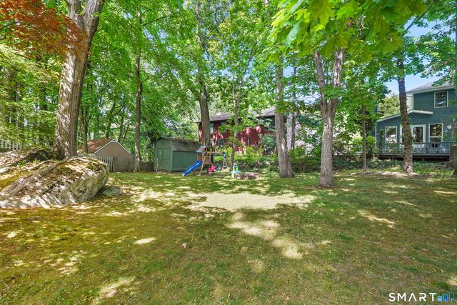 33 Sachem Road, Greenwich, CT 06830