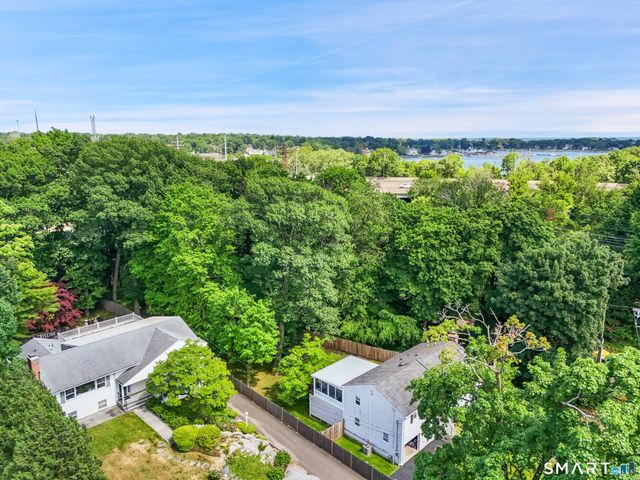 33 Sachem Road, Greenwich, CT 06830