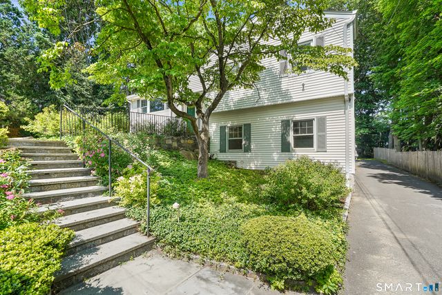 33 Sachem Road, Greenwich, CT 06830