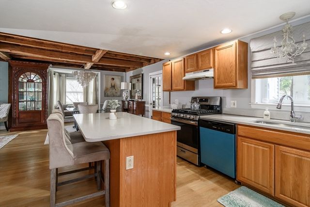 851 Worcester St, Wellesley, MA 02481