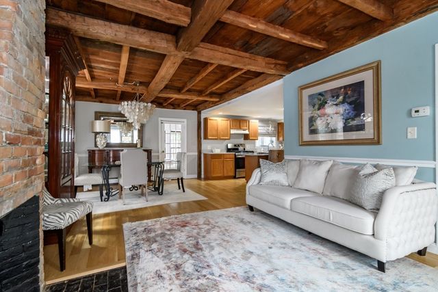 851 Worcester St, Wellesley, MA 02481