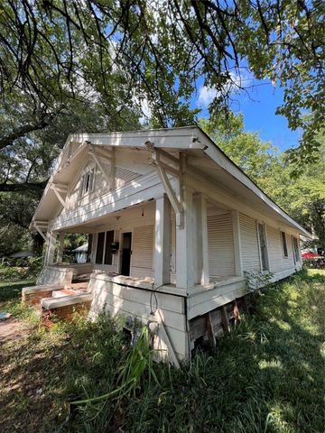 684 5th Street NW, Paris, TX 75460