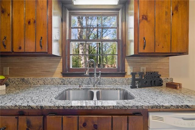 193 Shady Lane Circle, Canton, GA 30115