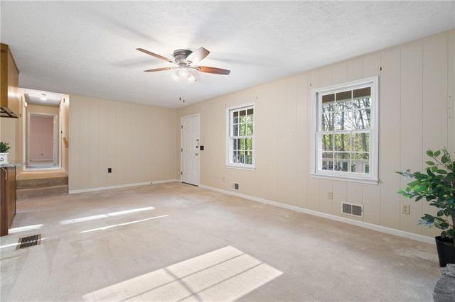 193 Shady Lane Circle, Canton, GA 30115
