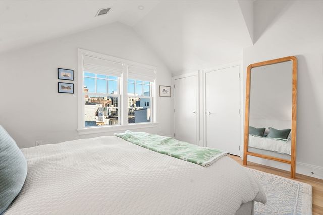 269 Gold Street 3, Boston, MA 02127