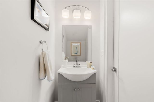 269 Gold Street 3, Boston, MA 02127