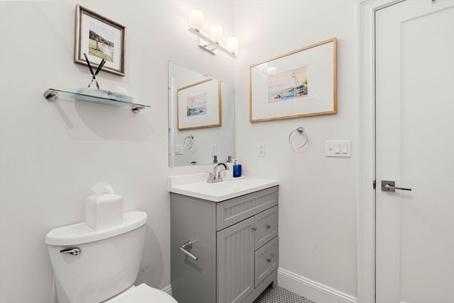 269 Gold Street 3, Boston, MA 02127