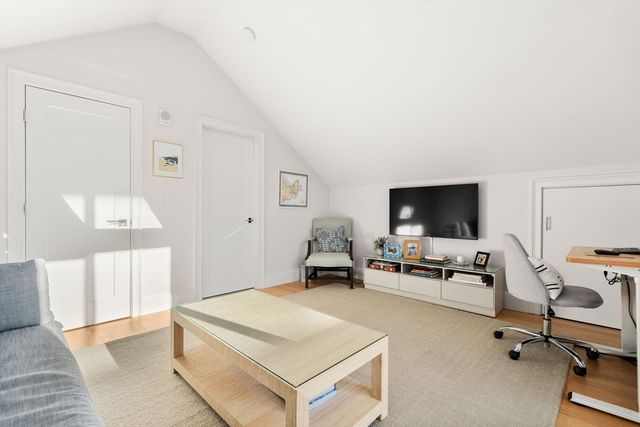 269 Gold Street 3, Boston, MA 02127