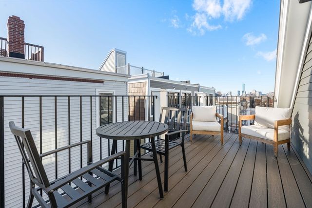 269 Gold Street 3, Boston, MA 02127