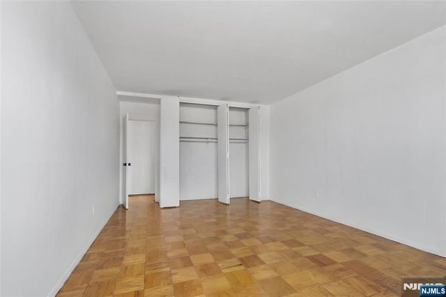 926 Bloomfield 5E, Glen Ridge, NJ 07028