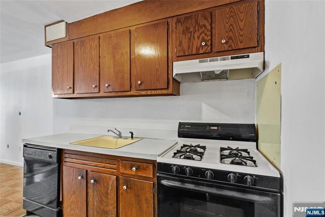 926 Bloomfield 5E, Glen Ridge, NJ 07028