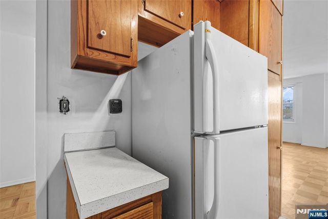 926 Bloomfield 5E, Glen Ridge, NJ 07028