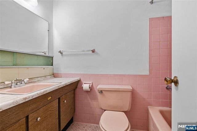 926 Bloomfield 5E, Glen Ridge, NJ 07028