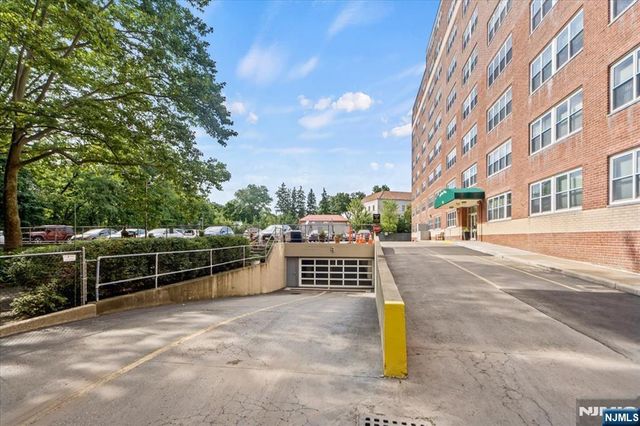 926 Bloomfield 5E, Glen Ridge, NJ 07028