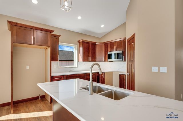 4725 ANDEAN CT, Rapid City, SD 57702