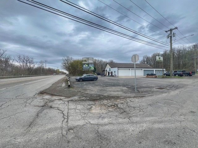3892 US 422, Slippery Rock Twp, PA 16101