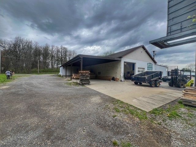 3892 US 422, Slippery Rock Twp, PA 16101