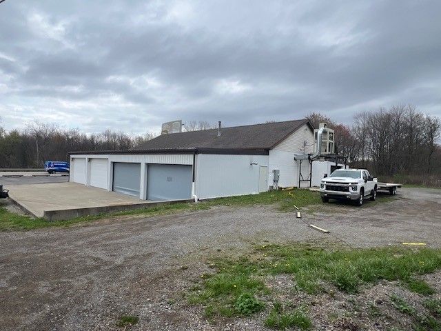 3892 US 422, Slippery Rock Twp, PA 16101
