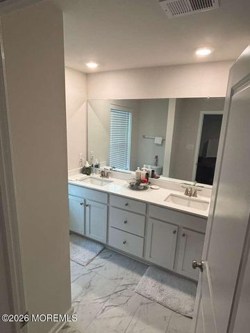 276 Mantoloking Drive, Jackson, NJ 08527