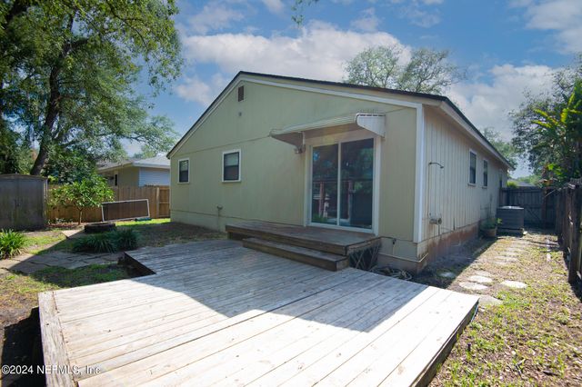 1155 19TH Street N, Jacksonville Beach, FL 32250