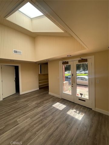 208 S Louise Street, Glendale, CA 91205