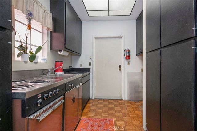 208 S Louise Street, Glendale, CA 91205