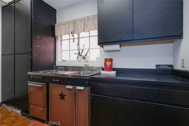 208 S Louise Street, Glendale, CA 91205