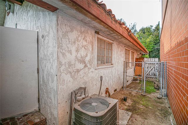 208 S Louise Street, Glendale, CA 91205