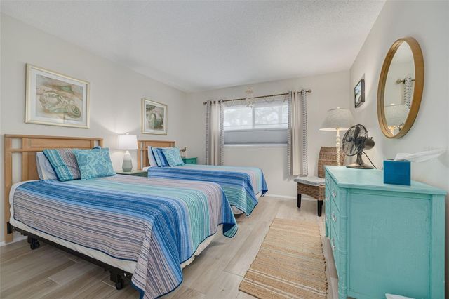 8635 MIDNIGHT PASS ROAD 201C, Sarasota, FL 34242