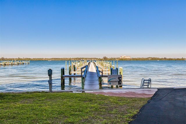 8635 MIDNIGHT PASS ROAD 201C, Sarasota, FL 34242