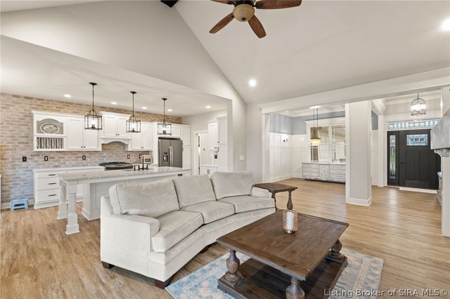 1603 Pine Valley Way, Henryville, IN 47126