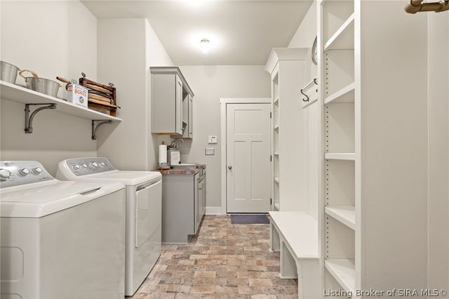 1603 Pine Valley Way, Henryville, IN 47126