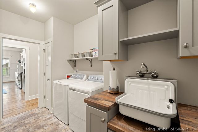 1603 Pine Valley Way, Henryville, IN 47126