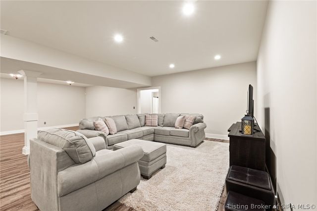 1603 Pine Valley Way, Henryville, IN 47126