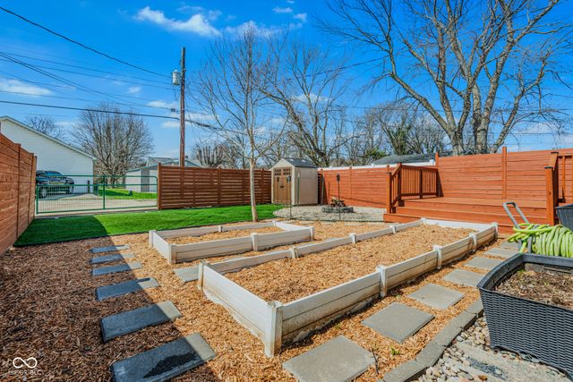 1726 California Street, Columbus, IN 47201