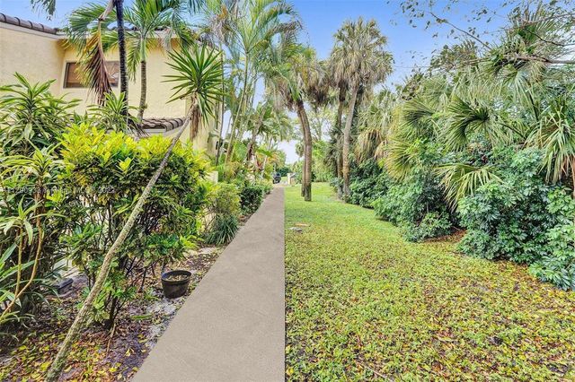 22322 Pineapple Walk Drive, Boca Raton, FL 33433