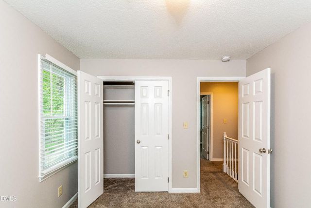 405 Hunters Ridge Drive, Fuquay Varina, NC 27526