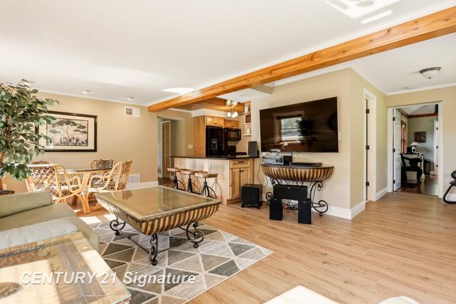 4065 N River Road, Thomas Twp, MI 48623