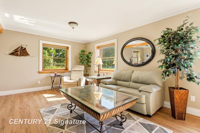 4065 N River Road, Thomas Twp, MI 48623