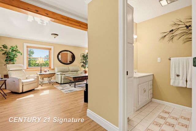 4065 N River Road, Thomas Twp, MI 48623