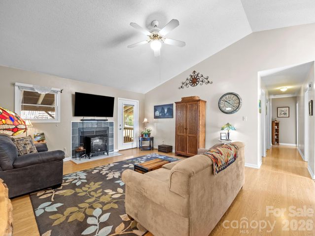 54 Mt Carmel Drive, Asheville, NC 28806