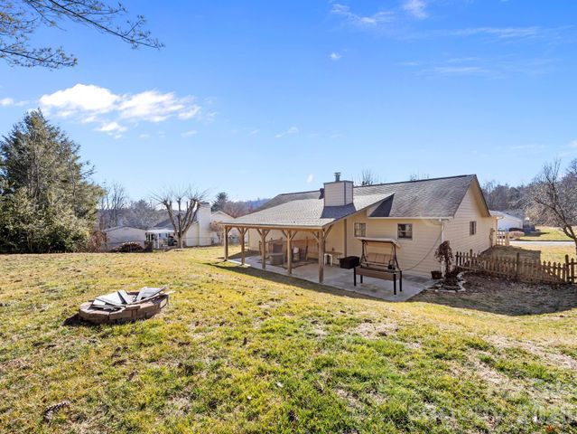 54 Mt Carmel Drive, Asheville, NC 28806