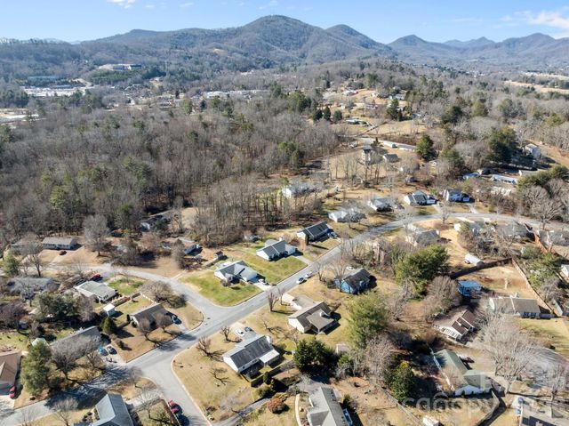 54 Mt Carmel Drive, Asheville, NC 28806