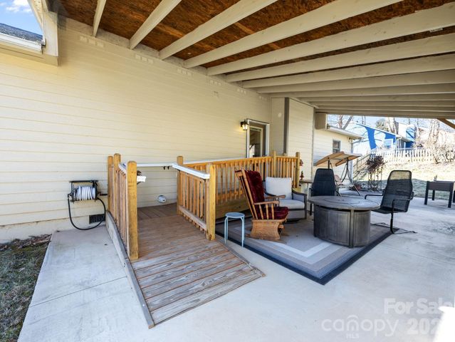 54 Mt Carmel Drive, Asheville, NC 28806